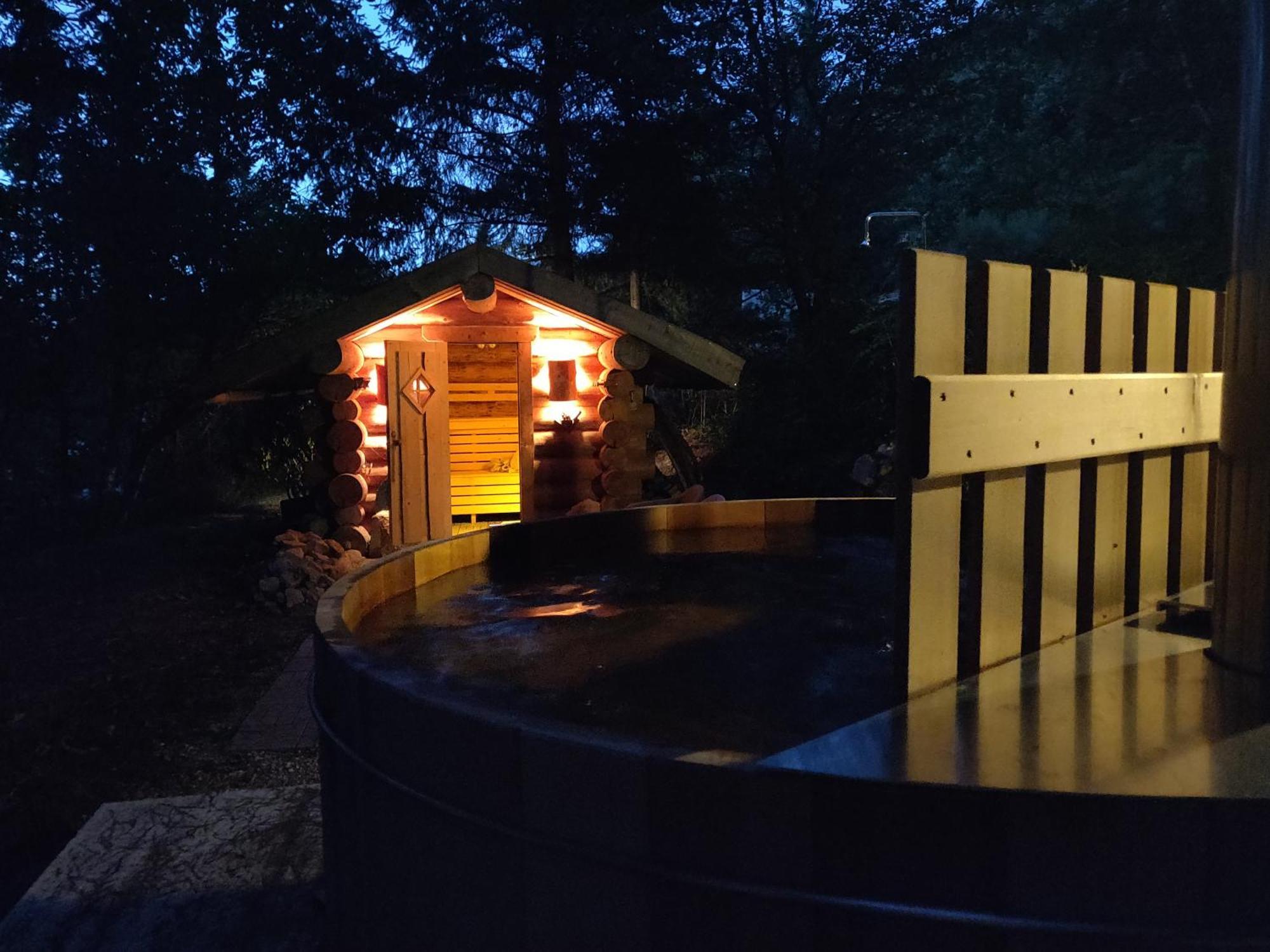 Les Grangeonnes, Gites Nature, Piscine, Bain Nordique, Sauna Pour Accueil Familiale Ou De Groupe Saint-Basile Exterior foto